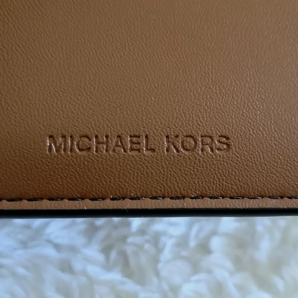 Michael Kors Slim Bifold✌️ 
